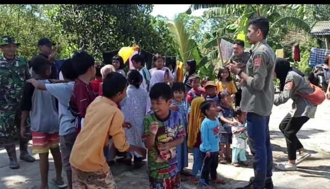 Pasukan Yonarmed 4/105 GS/Parahyangan, Terus Berlanjut Bantu Pengungsi Gempa Cianjur