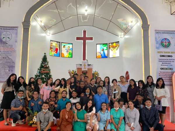 HUT ke 68 Namaposo GKPS Haranggaol