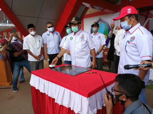 Bupati Halsel Resmikan Stadion GBK, Ini Pesannya