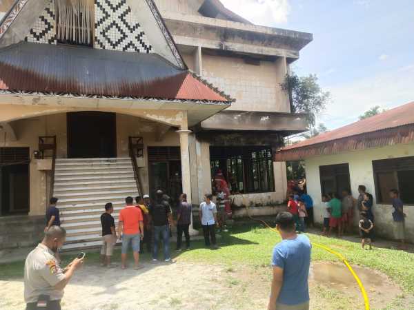 Gedung BLK Disnaker Pemprovsu Terbakar, Polsek Bangun Olah TKP