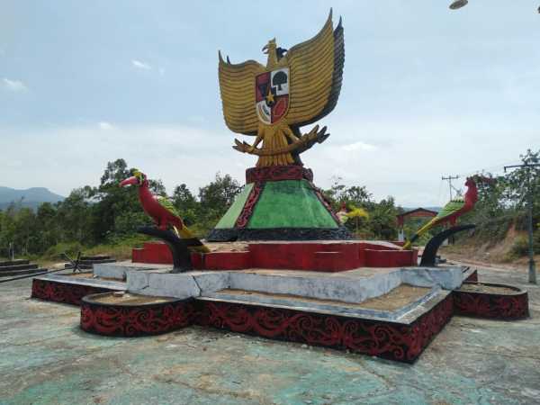 Hanya 7 Hari, Satgas Pamtas 301 Tampilkan Kembali Tugu Garuda Menjadi Lebih Megah Dan Indah