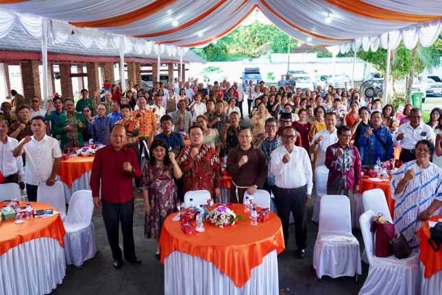 Wali Kota Wesly dan Ny Liswati Ikuti Perayaan Paskah Keluarga Besar Silalahi Raja, Boru, Bere, Ibebere Kota Pematangsiantar