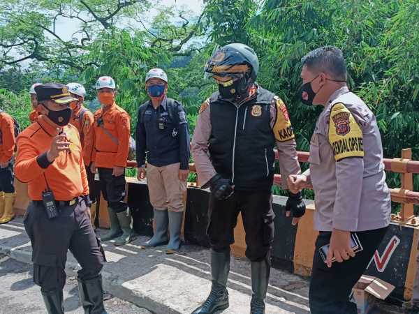 Kapolres Sumedang AKBP.Eko Prasetyo Pimpin Pencarian Korban Hilang Misterius