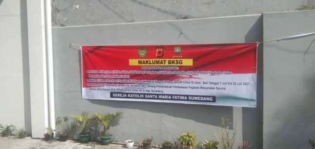 Kapolsek Sumedang Utara Pasang Spanduk Maklumat BKSG