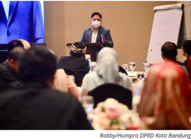 Ketua Komisi I DPRD Kota Bandung Tekankan Pentingnya Kepemimpinan Dan Kesehatan Mental Dalam Lingkungan Kerja Sehat